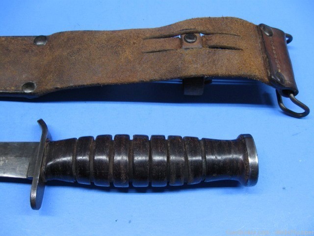 US WWII CASE 1943 M3 BLADE MARKED FIGHTING KNIFE WITH M6 MILSCO SCABBARD-img-4