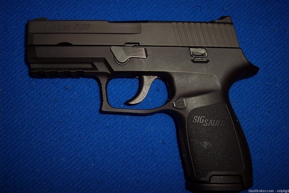 SIG P250C Compact/Small .357 SIG & .40 S&W, 3.86", SS, 3 Mags DAO-img-5