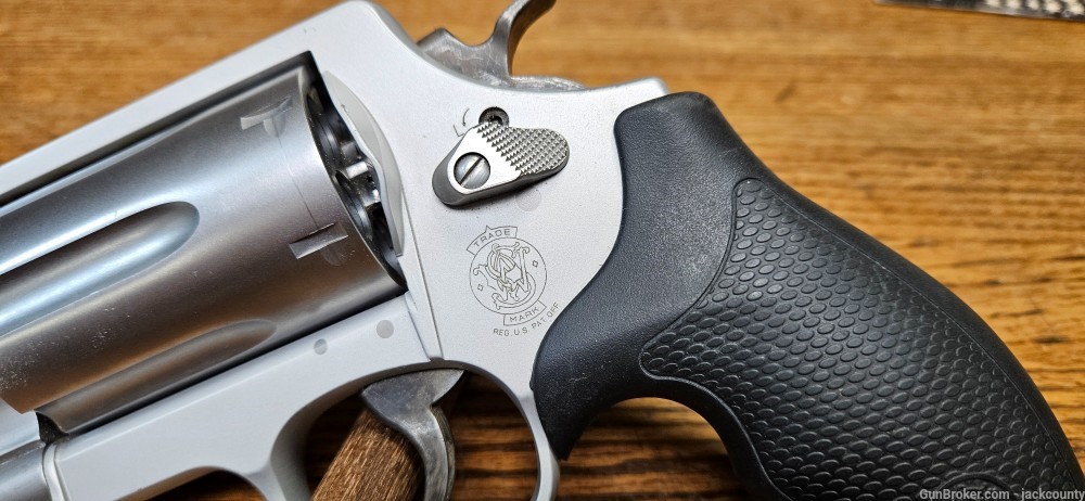 Smith & Wesson Governor, 45/.410 with Holster-img-11