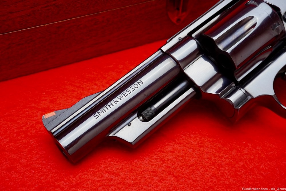 Desired Smith & Wesson 57 No Dash .41 Mag Blue 4" In Presentation Case!-img-1