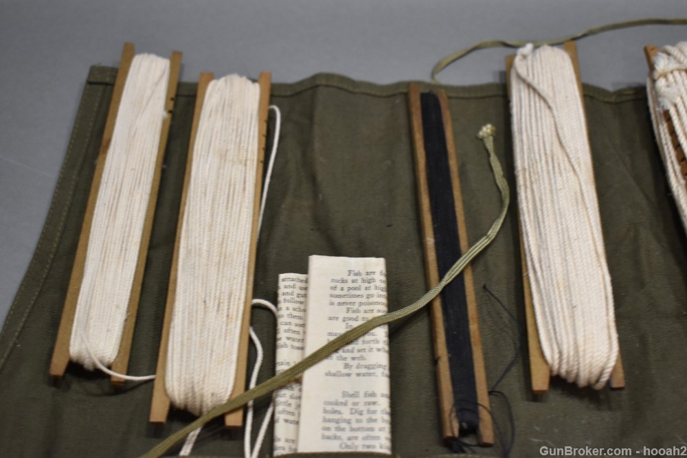 US Navy? WWII Era? Vintage Roll Up Survival Fishing Kit READ-img-12