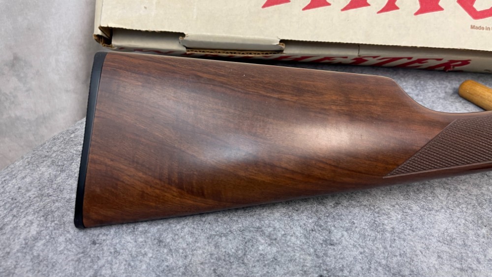 Winchester 9422 22LR Like New in Box Possibly Unfired!-img-1