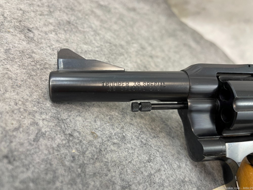 Colt Trooper Wide Hammer Target grips 38Spl. 1966 DOM Like New!-img-7