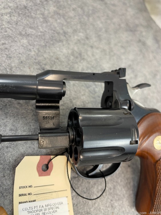Colt Trooper Wide Hammer Target grips 38Spl. 1966 DOM Like New!-img-13