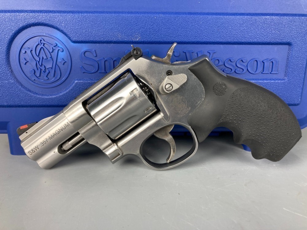 Smith & Wesson 686 Plus .357 Magnum Stainless 7-Shot/2.5-inch Revolver-img-1
