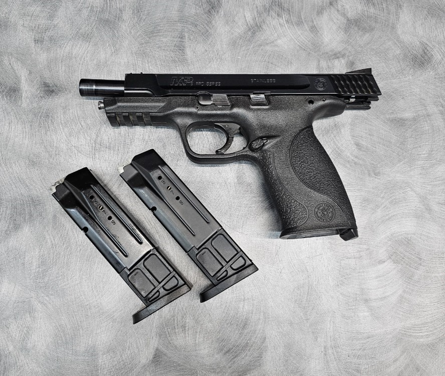 Smith & Wesson M&P9 Pro 9mm Semi-auto Pistol W/Box & 2 Mags-img-21