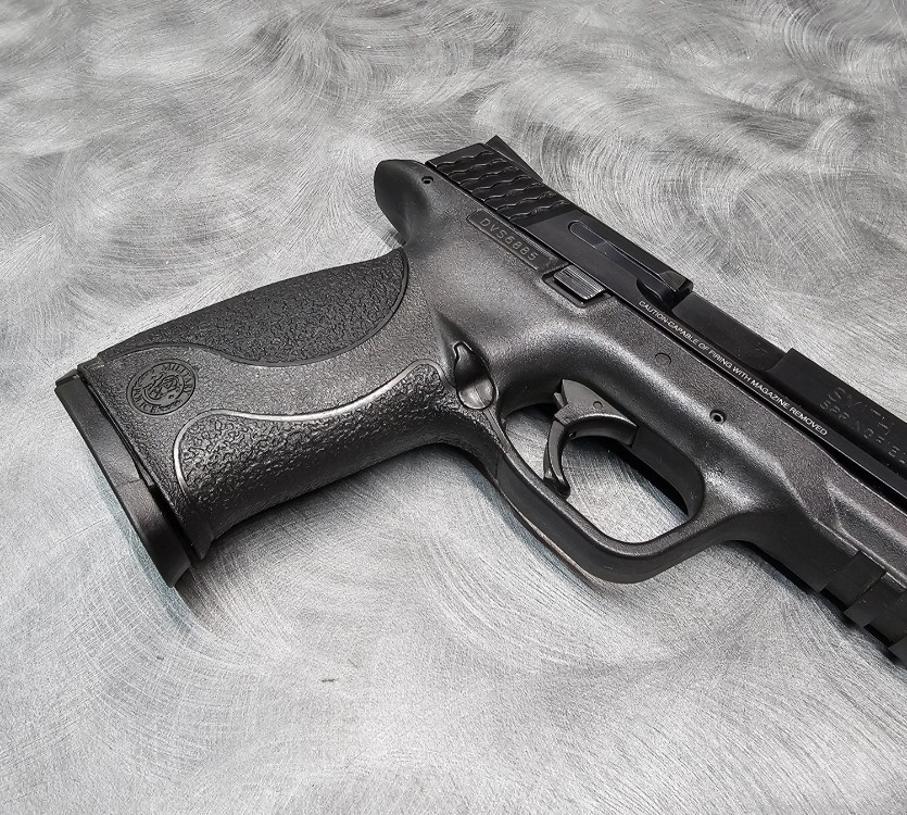 Smith & Wesson M&P9 Pro 9mm Semi-auto Pistol W/Box & 2 Mags-img-14