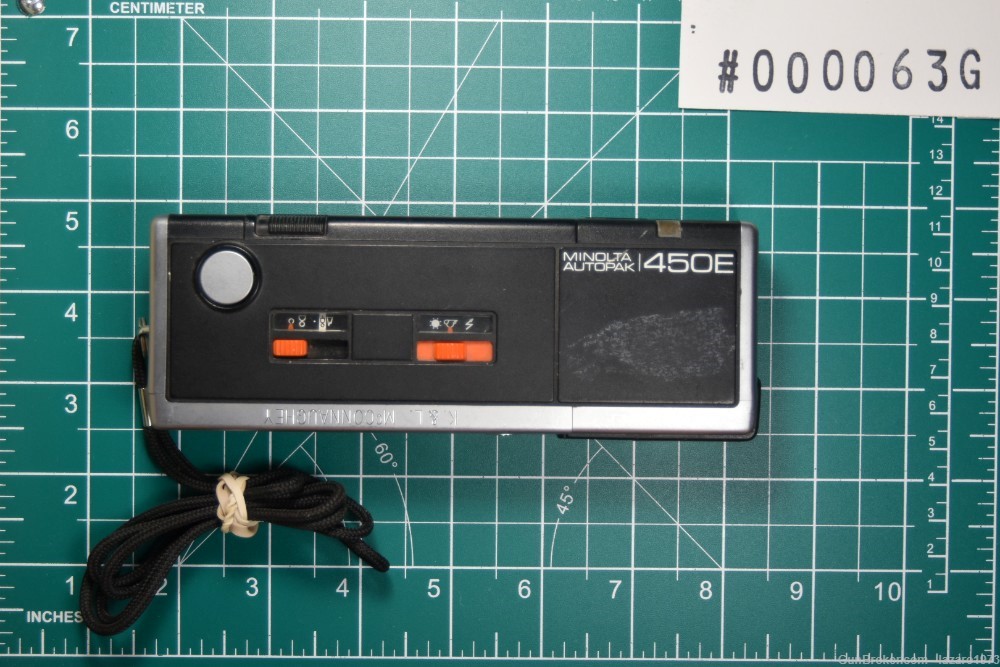 Minolta AutoPak 450E film 110 Used camera, item #000063G-img-0