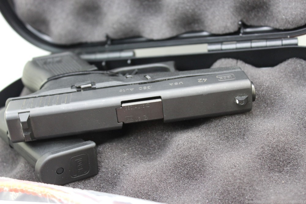 LIKE NEW Glock 42 .380 3.25" Semi Auto Pistol 2 Mags & Box & Papers-img-4