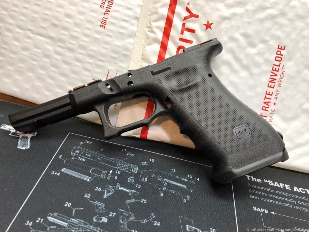 Rare Zev RTF2 Glock 17 Frame with Magwell & Double Undercut G17 9mm 40 RTF -img-2