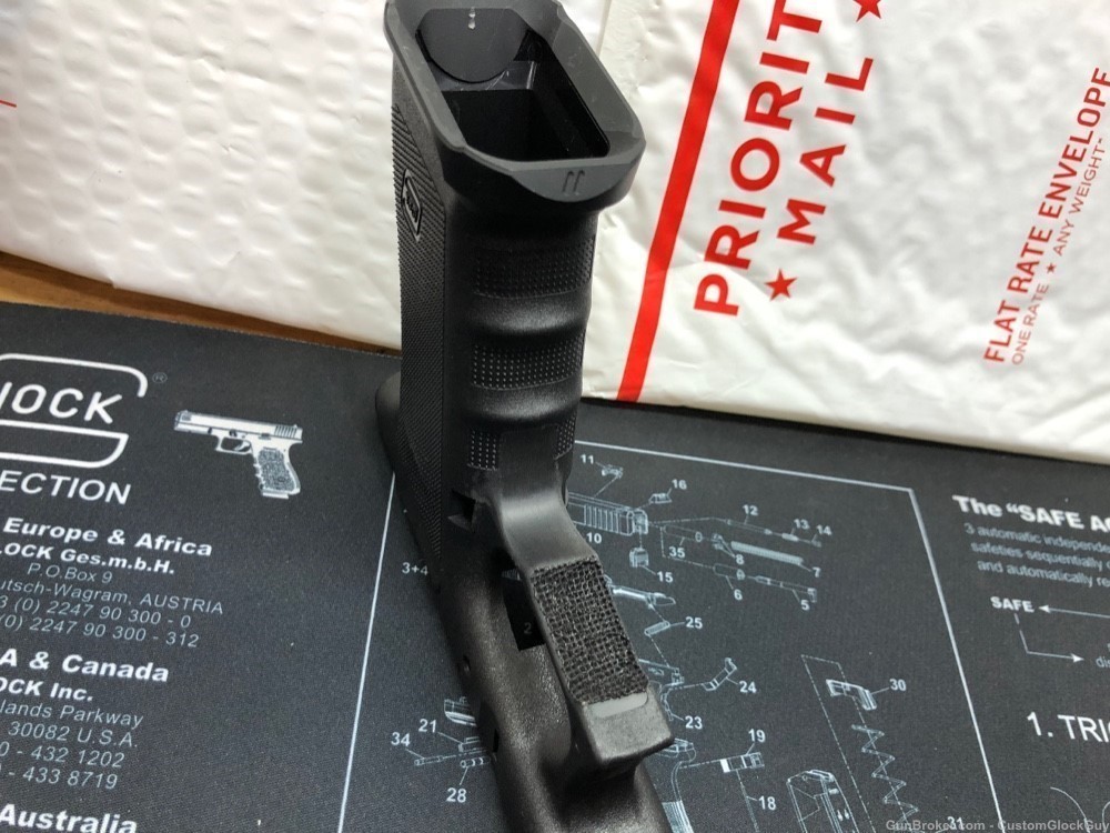Rare Zev RTF2 Glock 17 Frame with Magwell & Double Undercut G17 9mm 40 RTF -img-7