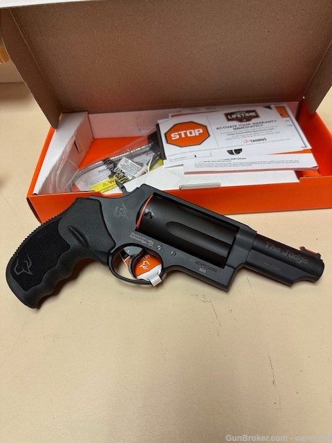 Taurus Judge Magnum DA Revolver .45 Colt/.410, New, No reserve-img-0
