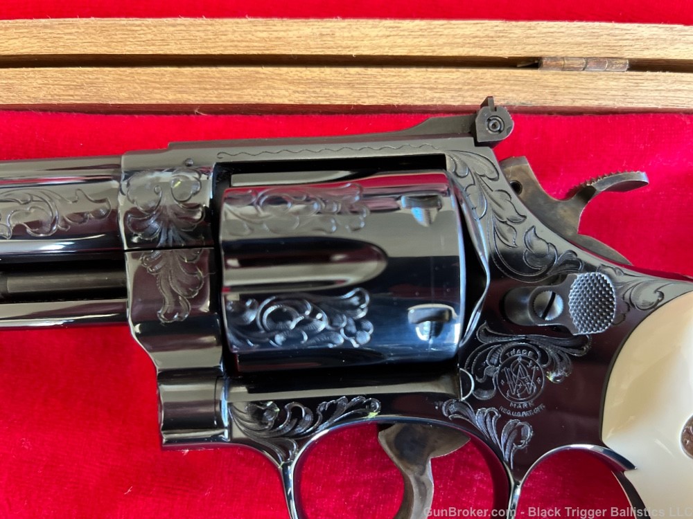 Smith and Wesson 29-2 blued engraved PRE LOCK 44 mag No/Reserve-img-7