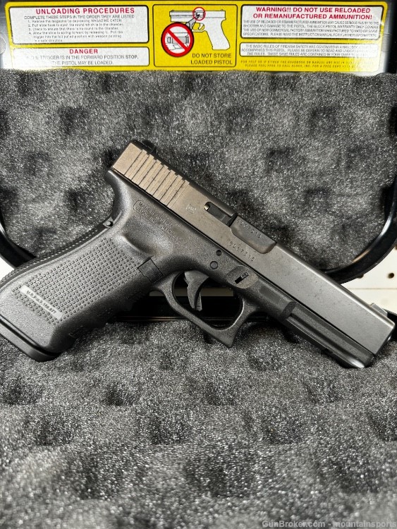 Glock 17 GEN4 9mm Night Sights Police Trade NICE No Reserve NR-img-3