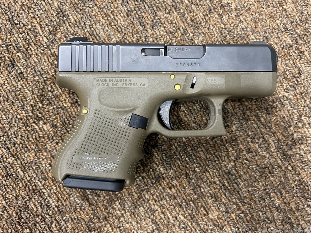 Glock 26 Gen 4 chambered in 9mm Penny Start No Reserve-img-2