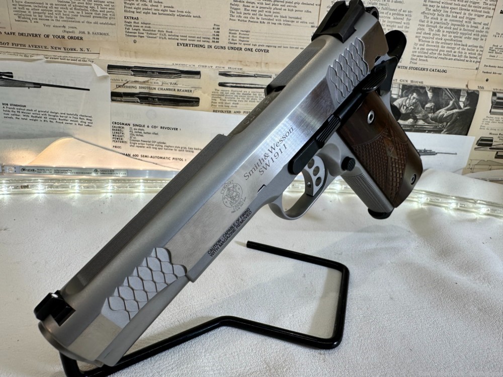 SMITH & WESSON E SERIES  SW1911 45ACP  SS CLEAN! PENNY AUCTION! -img-1