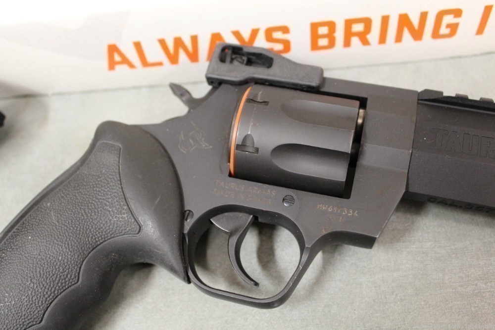 Taurus Raging Hunter, 5 1/8-inch barrel, 357 Magnum-img-2