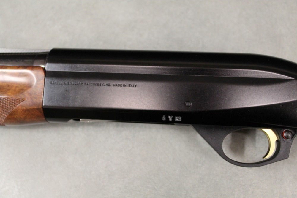 Benelli Ultra Light 12-gauge, 2 3/4 or 3 inch, 26-inch barrel, Excellent-img-31