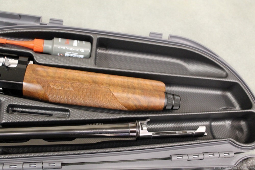 Benelli Ultra Light 12-gauge, 2 3/4 or 3 inch, 26-inch barrel, Excellent-img-4