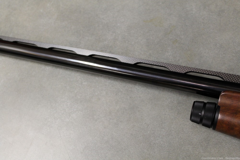 Benelli Ultra Light 12-gauge, 2 3/4 or 3 inch, 26-inch barrel, Excellent-img-34