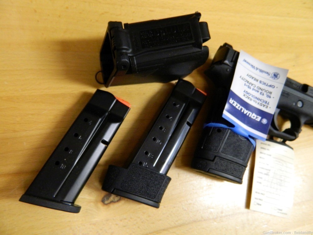 Smith & Wesson Equalizer 9MM, 3 mags and loader, new in box-img-12