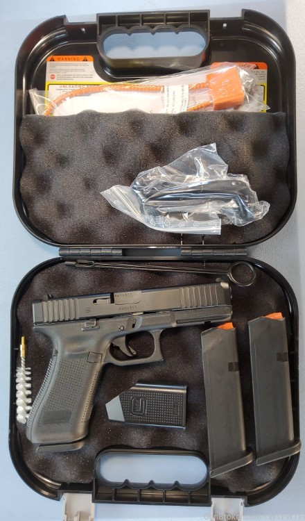 New Glock G22 Gen4 4.49" Barrell. 40 S&W 15 Round Mags NO CC FEES -img-2