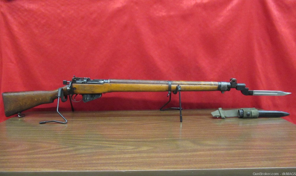 No. 4 MKI Lee Enfield Bolt Action Rifle .303 British Detachable Bayonet-img-0
