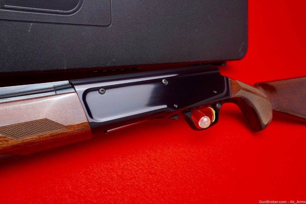 Desired Browning A5 Semi Auto Shotgun 12GA 28" Invector In Case!-img-3
