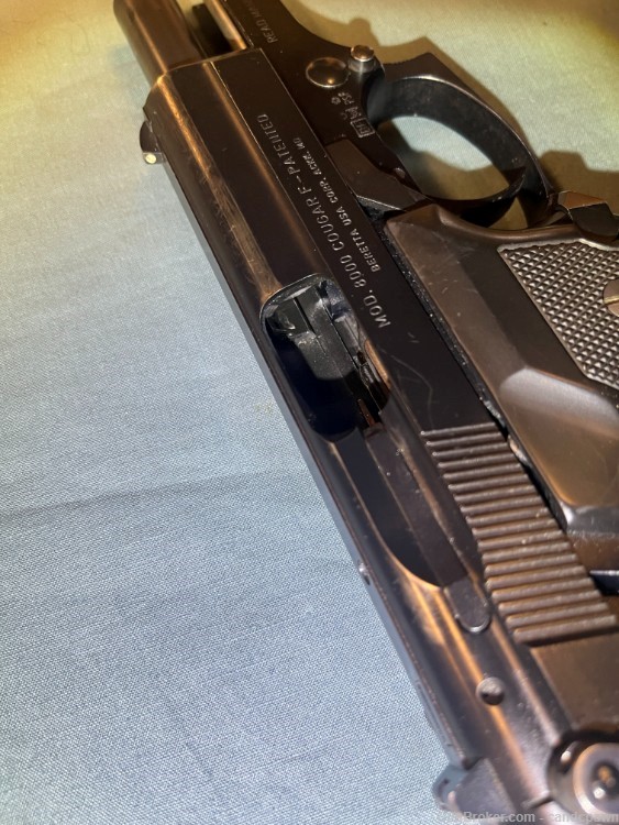 Beretta 8000 Cougar F 9mm Pistol w Factory Case, 2 Mags-img-4