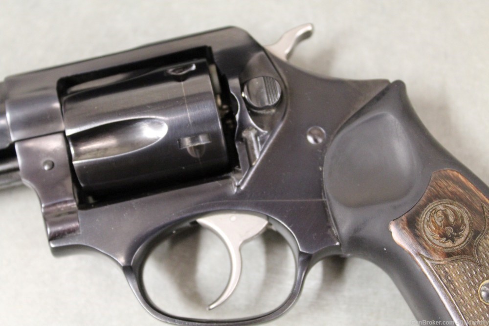 Ruger SP101 357 Magnum, blued, 5 round, Holster, Excellent Condition-img-3