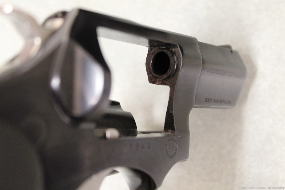 Ruger SP101 357 Magnum, blued, 5 round, Holster, Excellent Condition-img-18