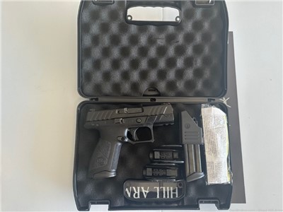 FREE SHIPPING Beretta APX A1 Compact Tactical 