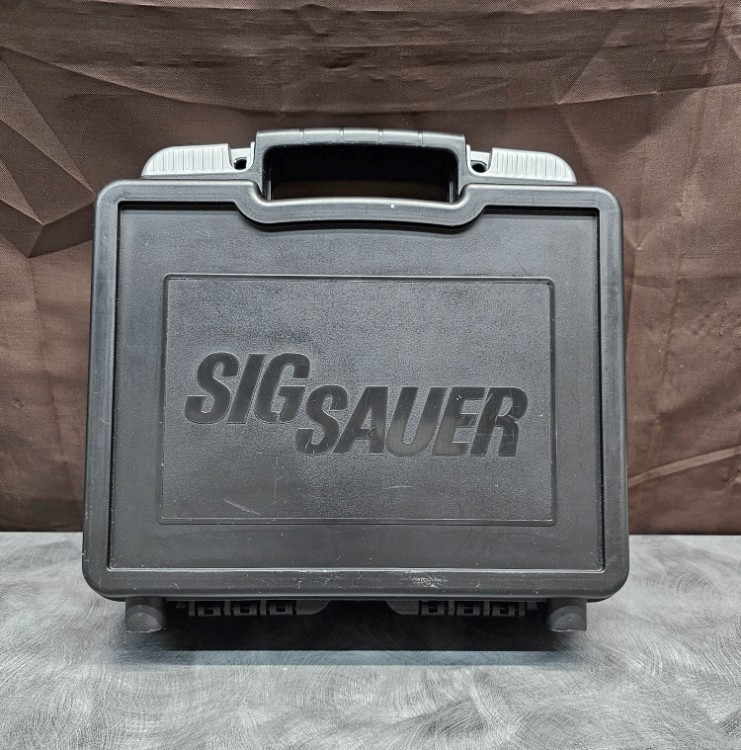 Sig Sauer Model SP2022 9mm Semi-auto Pistol W/Box & 2 Mags NICE -img-28