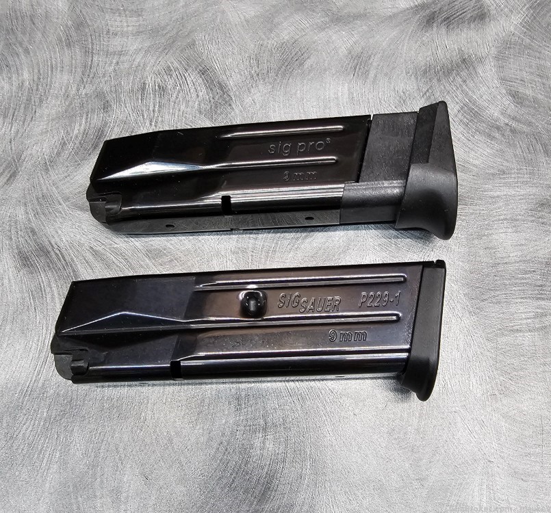 Sig Sauer Model SP2022 9mm Semi-auto Pistol W/Box & 2 Mags NICE -img-26