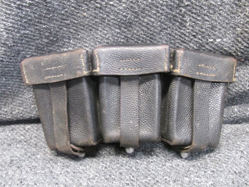 WWII GERMAN 98K MAUSER RIFLE AMMUNITION POUCH DATED 1940-NICE-img-0