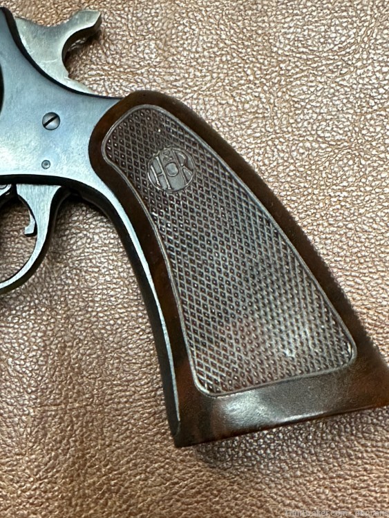 Harrington and Richardson 922 22 lr Revolver-img-4