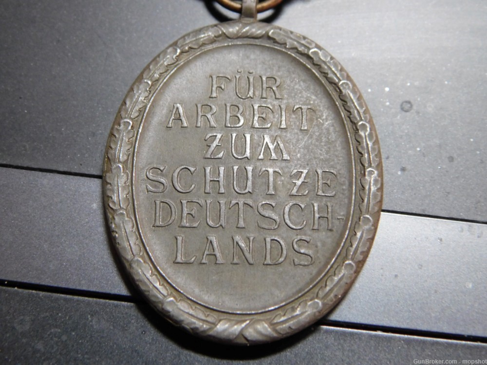 German WWII West Wall Medal-img-3