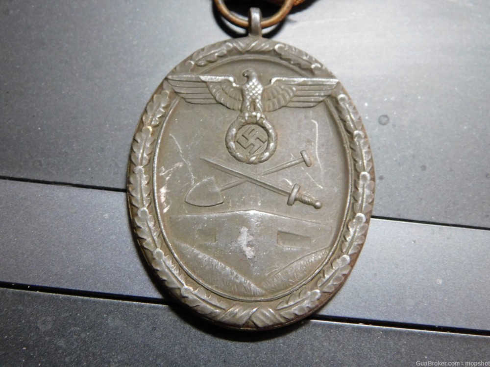 German WWII West Wall Medal-img-1