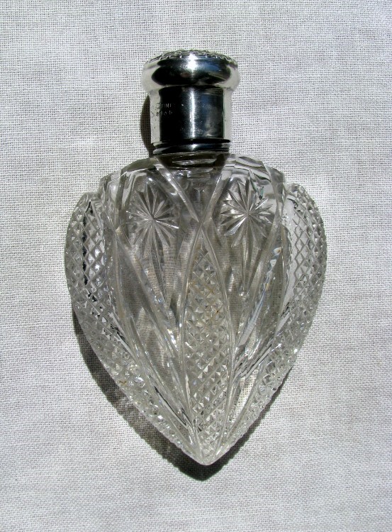 FINE ANTIQUE AMERICAN HEART SHAPED CRYSTAL NIPPER/PERFUME FLASK 1887-1912-img-12