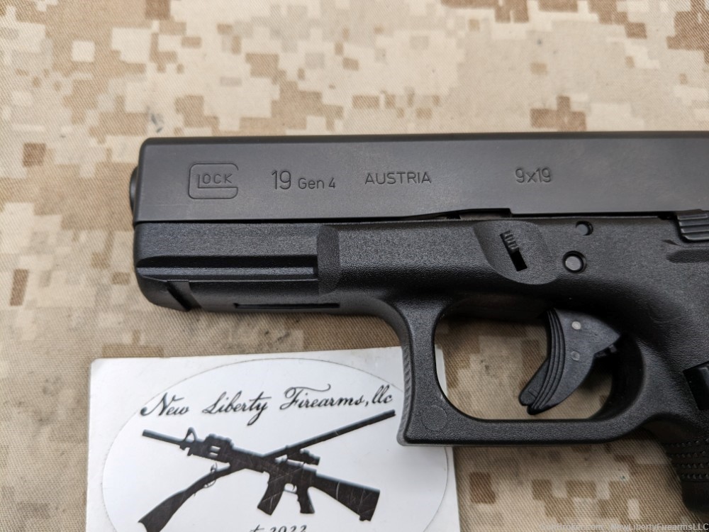 Glock 19 Gen 4 Pistol 9MM Police Trade In G19 Austria 1-15rd Mag Excellent-img-4