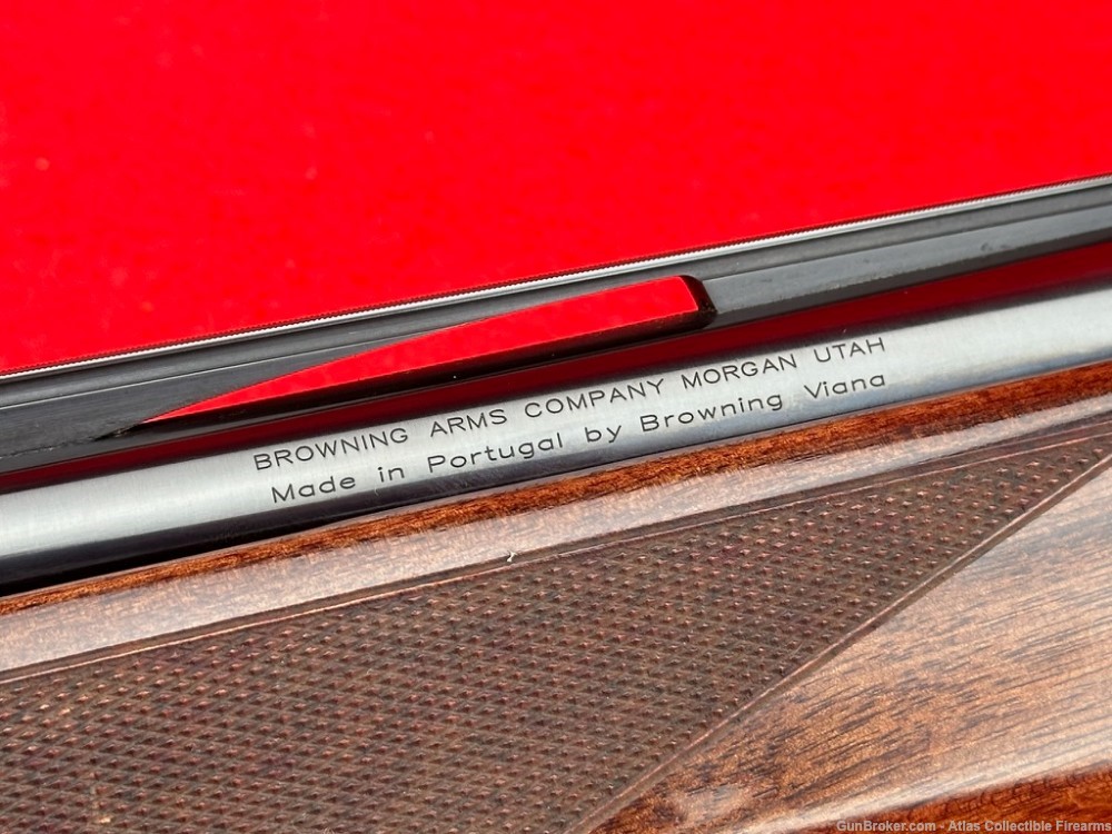 2010 Browning MAXUS 12GA Semi Auto Shotgun 28" - Factory Engraved & 2-TONE-img-11