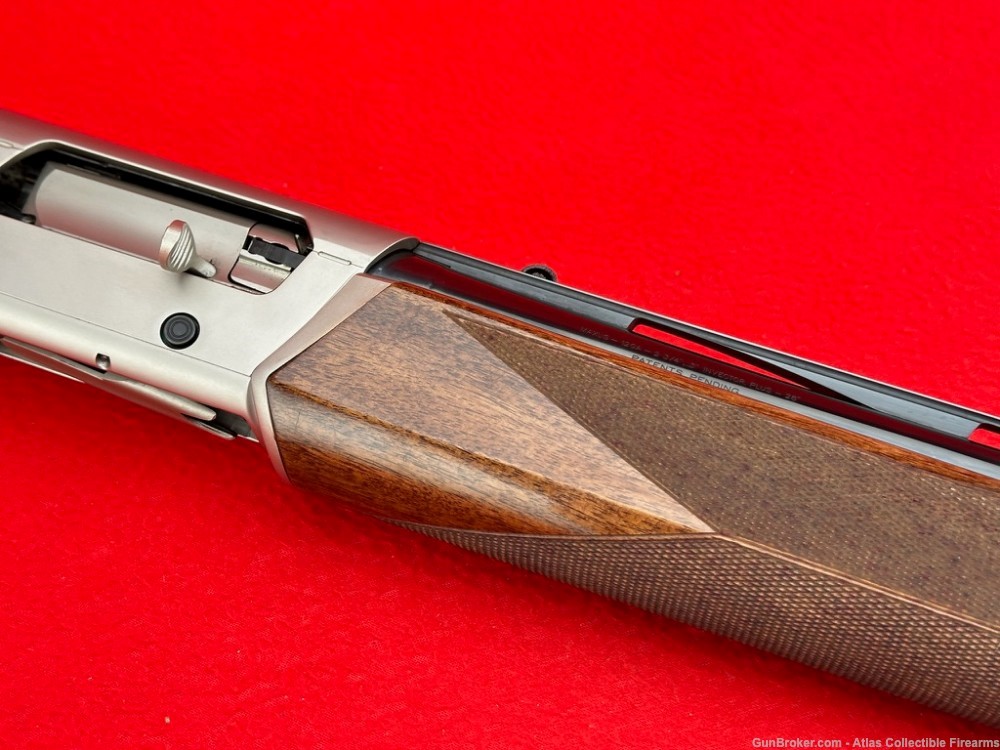 2010 Browning MAXUS 12GA Semi Auto Shotgun 28" - Factory Engraved & 2-TONE-img-16