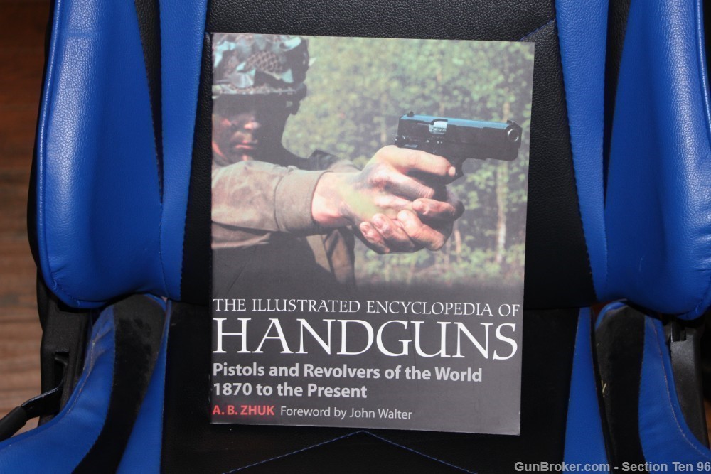 The Illustrated Encyclopedia of Handguns: Pistols and Revolver... by Zhuk, -img-0