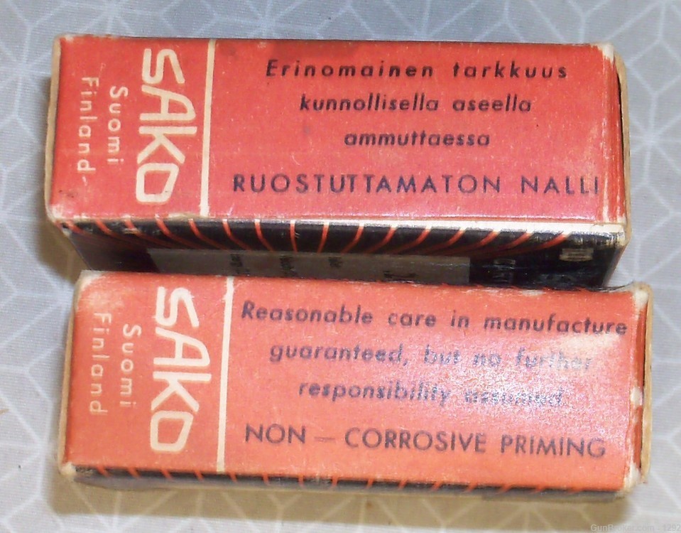 243 SAKO Finland 10 round boxes mostly brass-img-2