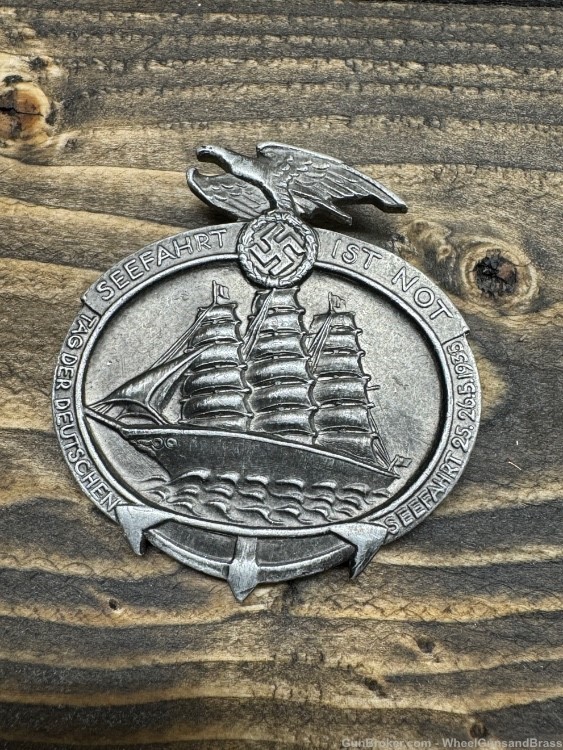 WW2 German Third Reich Tinnie Badge Medal Navy 1935 Marine World War II-img-1