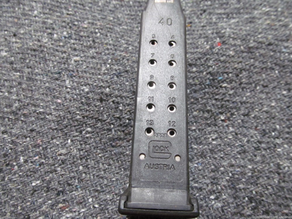 GLOCK 23 PISTOL MAGAZINE IN .40 SMITH AND WESSON CALIBER FOR 13 ROUNDS-img-1