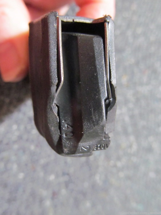 GLOCK 23 PISTOL MAGAZINE IN .40 SMITH AND WESSON CALIBER FOR 13 ROUNDS-img-4