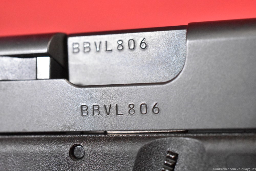 Glock 17 Gen4 9mm 17+1 Tritium Sights-img-24