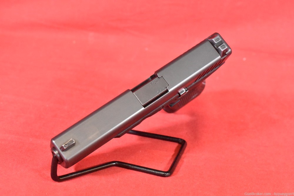 Glock 17 Gen4 9mm 17+1 Tritium Sights-img-3