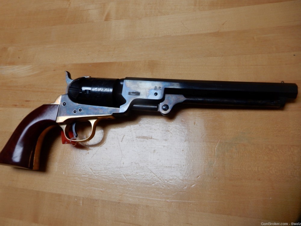 Uberti 1851 copy of Colt Revolver  in original box-img-1